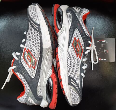 Кроссовки Lotto