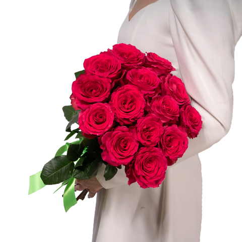 Букет 15 красных пионовидных роз Эквадор