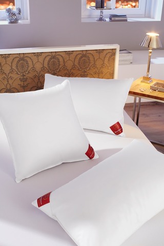 Подушка пуховая мягкая 50х75 Brinkhaus Down Surround