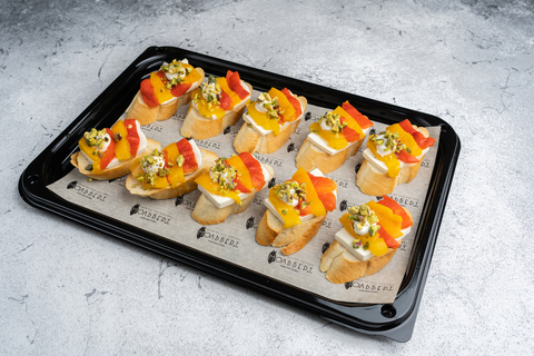 Брускетта с печенным перцем и сыром фета, 10 шт.