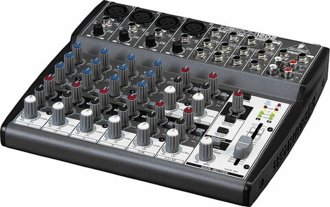 Behringer 1202 - микшер,4 микр. предусилит., 4 линейных входа, эквалайзер