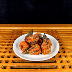 2024 "Медовая лилия пирамидка" связанный красный чай 10 г