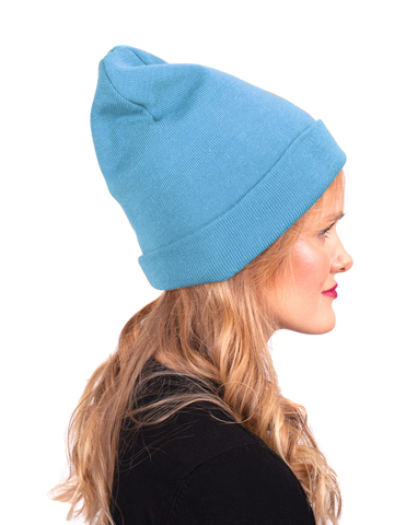 Зимняя шапочка бини светло-голубого цвета
