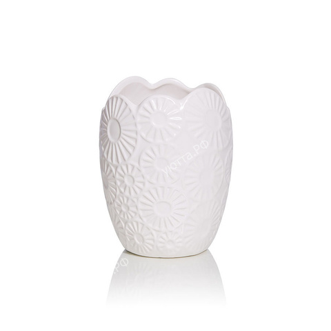 Декоративная ваза из керамики 