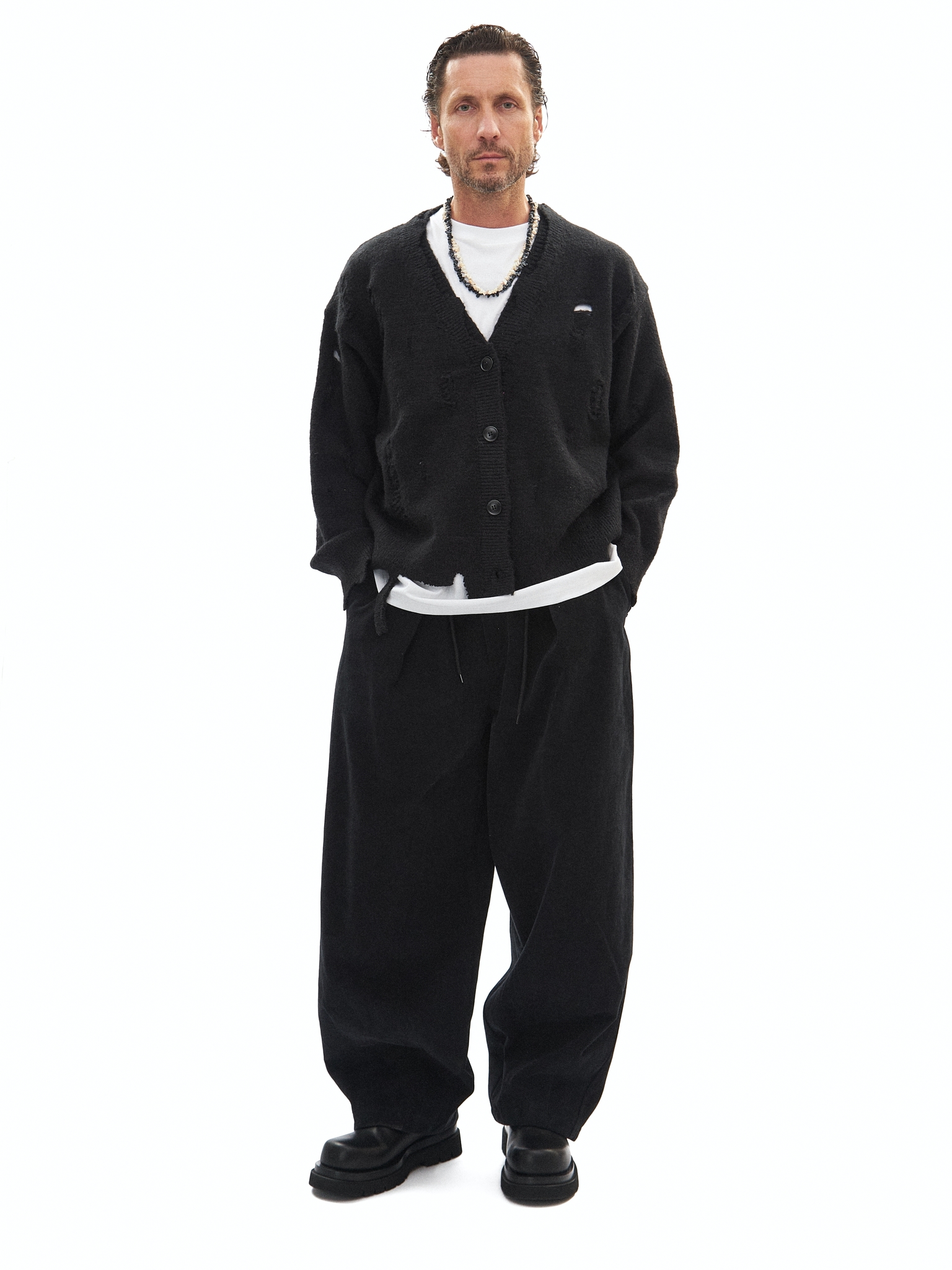 Черный шерстяной кардиган Votus с перфорацией