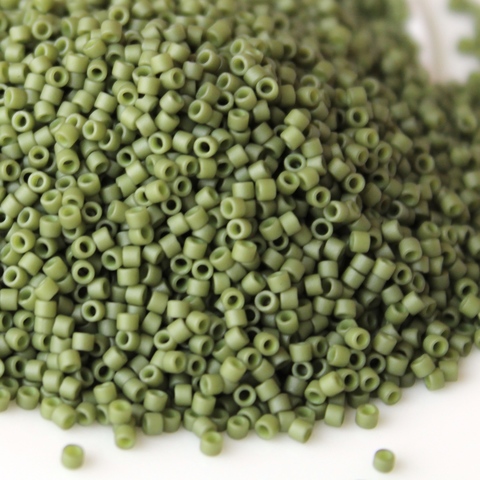 DB-0391 Бисер цилиндрический Миюки делика 11/0 /Miyuki delica 11/0 Opaque Olivine Matted