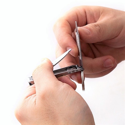Книпсер Victorinox с пилкой для ногтей и кольцом для ключей, металлический, в чехле (8.2055.C)