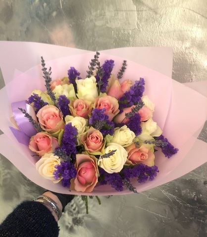 21 кенийская роза со статицей и лавандой