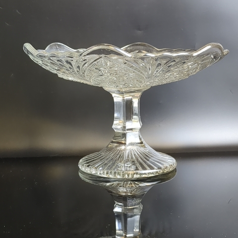 Ваза фруктовница стекло на ножке с объёмным геометрическим и растительным узором, 14 см, винтаж СССР 1970-1990 гг