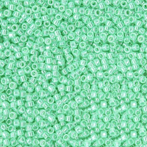 Японский бисер TOHO Round 15/0 (№144), жемчужный глянцевый