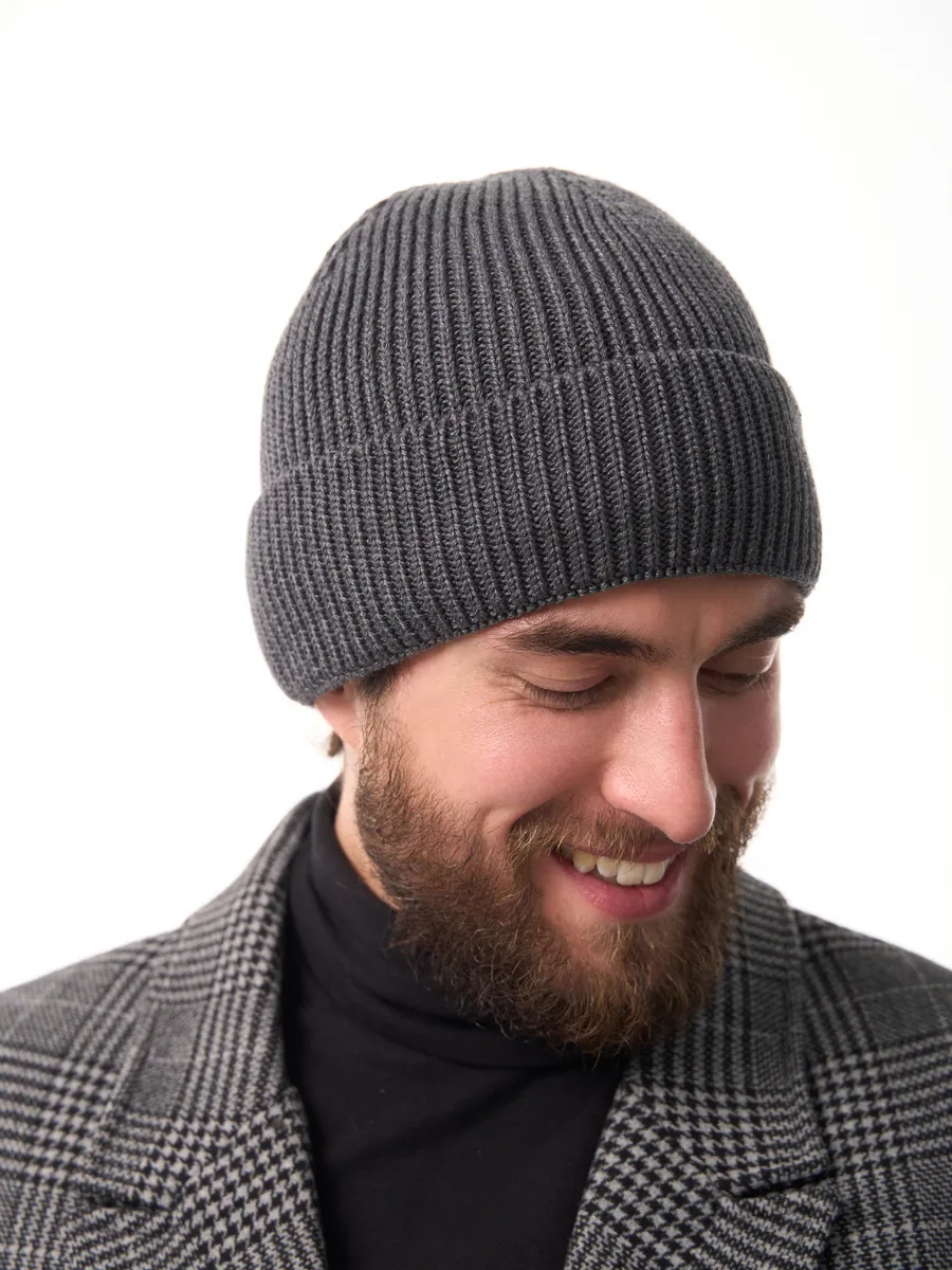 Шапка зимняя на флисе вязаная осень