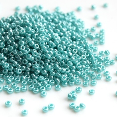 RR-0435 Opaque Turquoise Luster