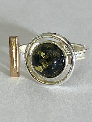 Янтарь 1141 (кольцо из серебра)