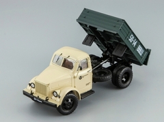 GAZ-93B Tipper 1974 sand-green DIP 1:43