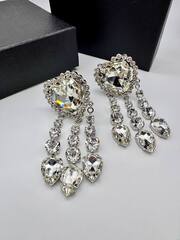 32153 -Серьги клипсы с подвесками с кристаллами и жемчугом в стиле Alessandra Rich
