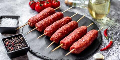 Люля кебаб с плавленным сыром и травами