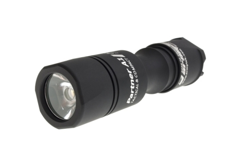 Тактический фонарь Armytek Partner A1 v3 XP-L (тёплый свет)