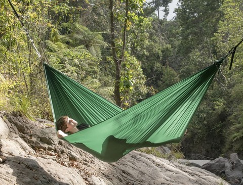 Картинка гамак туристический Ticket to the Moon Lightest Hammock Forest Green - 3