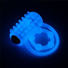 Голубое, светящееся в темноте виброкольцо Lumino Play Vibrating Penis Ring - 
