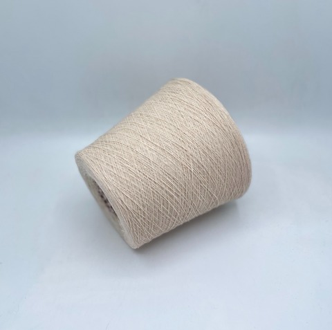 Бобинная пряжа (пр.Италия),1500м/100 гр. 80%шерсть, 20%полиамид, цвет-Светло-бежевый,арт-31830