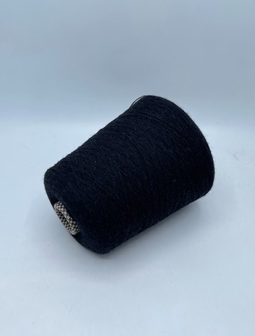 Бобинная пряжа (пр.Италия),1500/100гр, 100% Шерсть, цвет-Черный. арт-34493