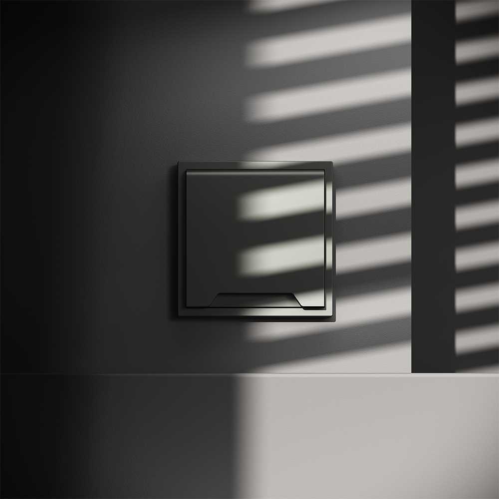 Розетка встраиваемая Voltum S70 с заземлением, защитными шторками и крышкой 16А, (титан) VLS040306