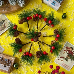 Еловая ветка с ягодами и шишками, еловая лапка искусственная, декор зимний 9 см, набор 10 шт