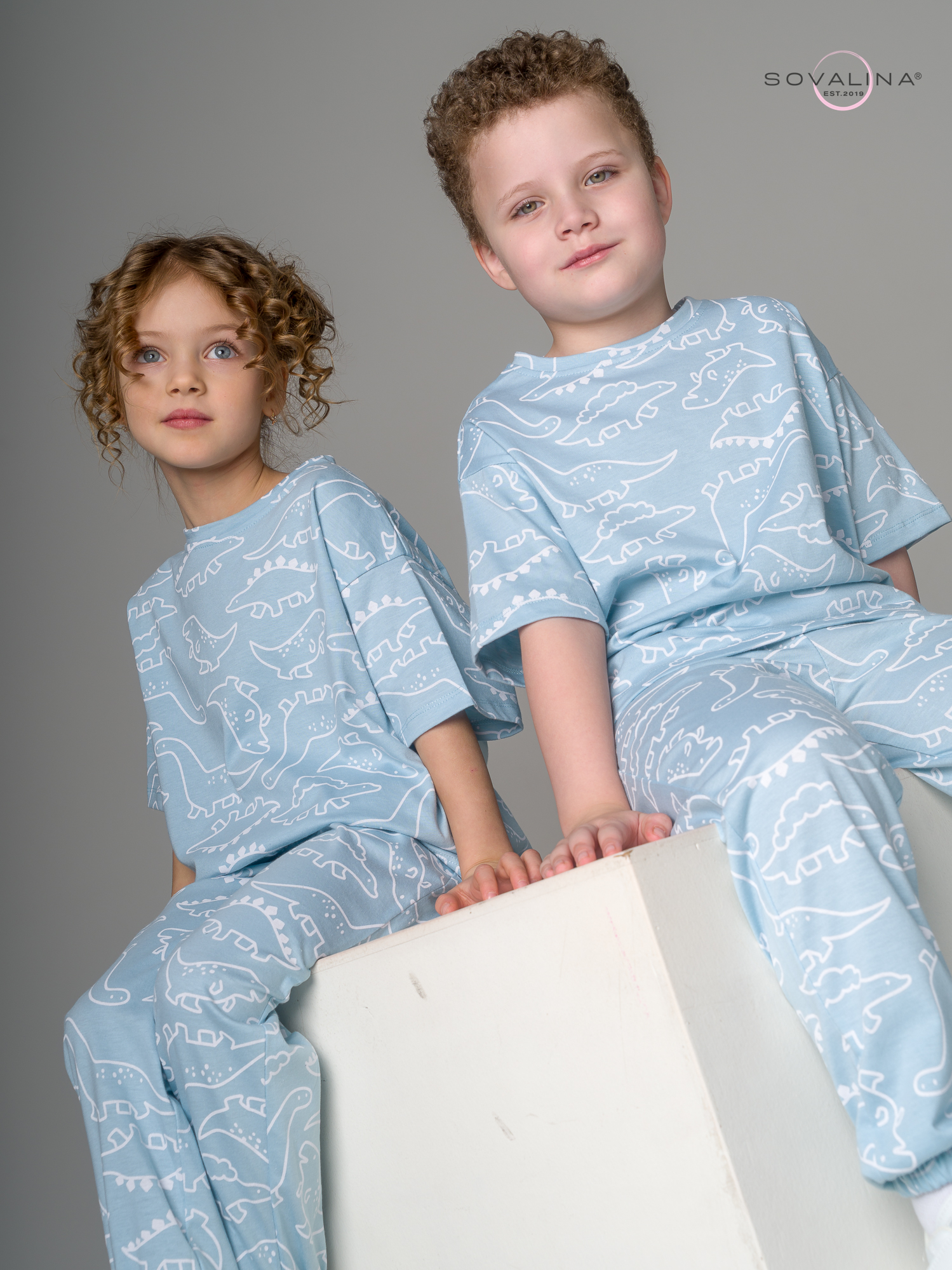 Костюм Daily men белые динозавры