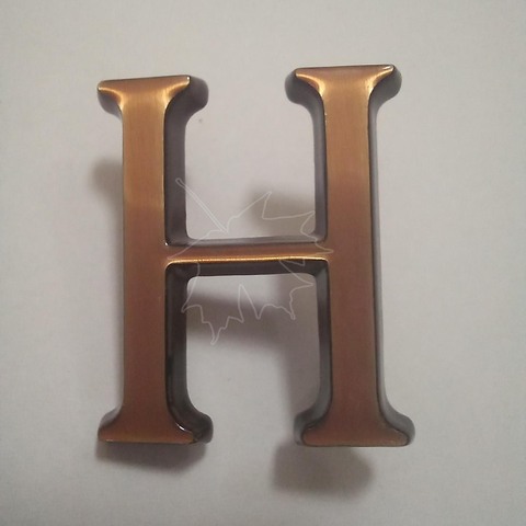 Бронзовая буква Н на памятник высотой 3см, Caggiati