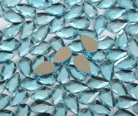 Стеклянные стразы  (5,5*8мм) 25шт, цвет бирюзовый