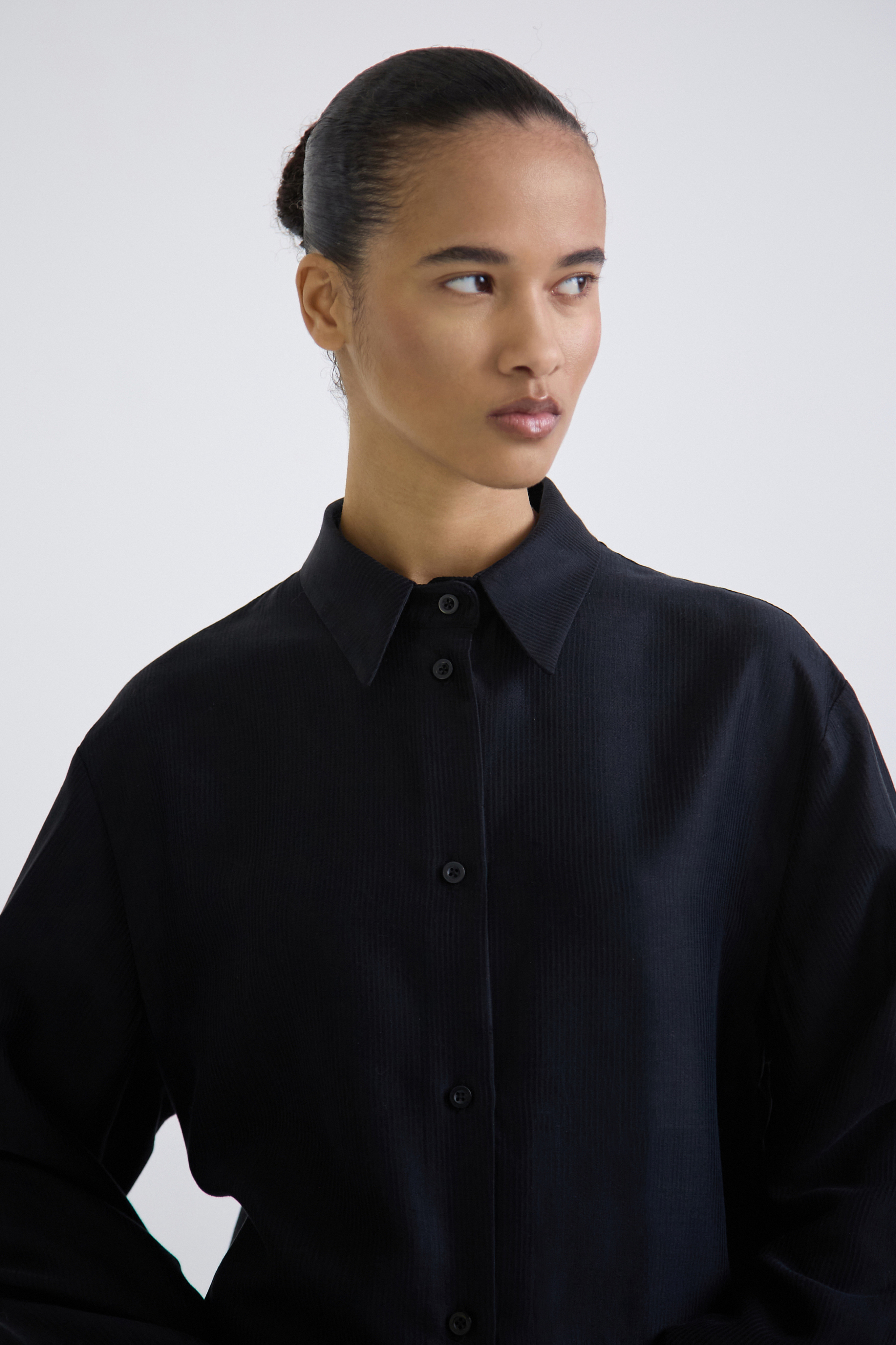 Рубашка Noir из шелка