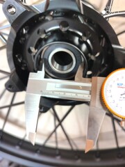 Передний колёсный диск для Honda CR125 / CR250 / CRF250 / CRF450 2002-2025 г.в. / 1.6*21 черный