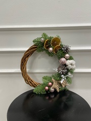 Мастер-класс РОЖДЕСТВЕНСКИЙ ВЕНОК на плетеной основе