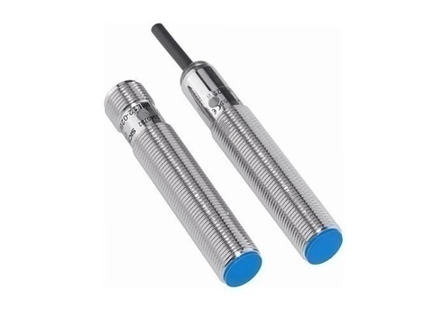 Индуктивный датчик SICK IME12-06BNOZW2K