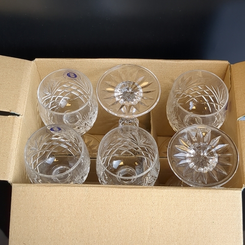 Рюмки хрустальные набор из 6 штук в коробке, алмазная грань, геометрический изящный орнамент, ручная резка, Zawiercie Польша, (объём -? мл), винтаж времен СССР