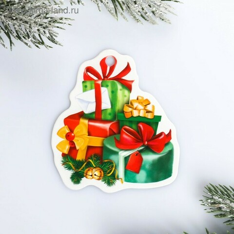 Шильдик на подарок Новый год «Новогодние сюрпризы», 6,5 ×7,3 см