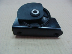 подушка двигателя передняя Geely Х7 до 2016  1016005095