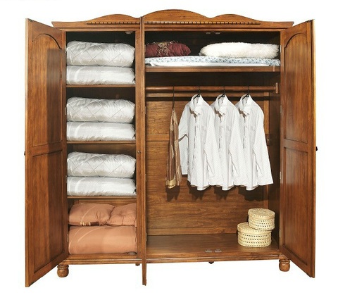 Шкаф платяной