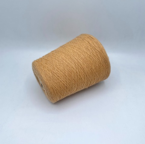 Бобинная пряжа (пр.Италия),1500м/100 гр. 80%шерсть, 20%полиамид, цвет-Абрикос,арт-31833