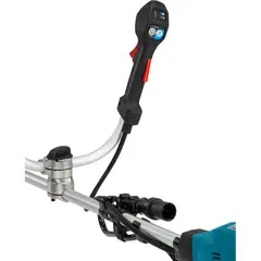 Аккумуляторная мотокоса Makita UR101CZ