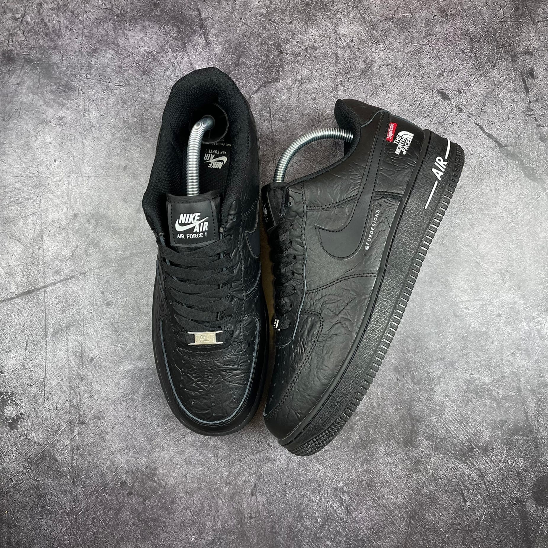 Nike supreme black online