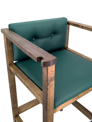 Кресло бильярдное изумрудно-зеленый+береза коньяк