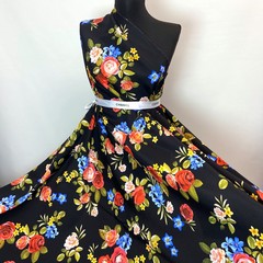 Итальянский шелк с мелкими розами фото