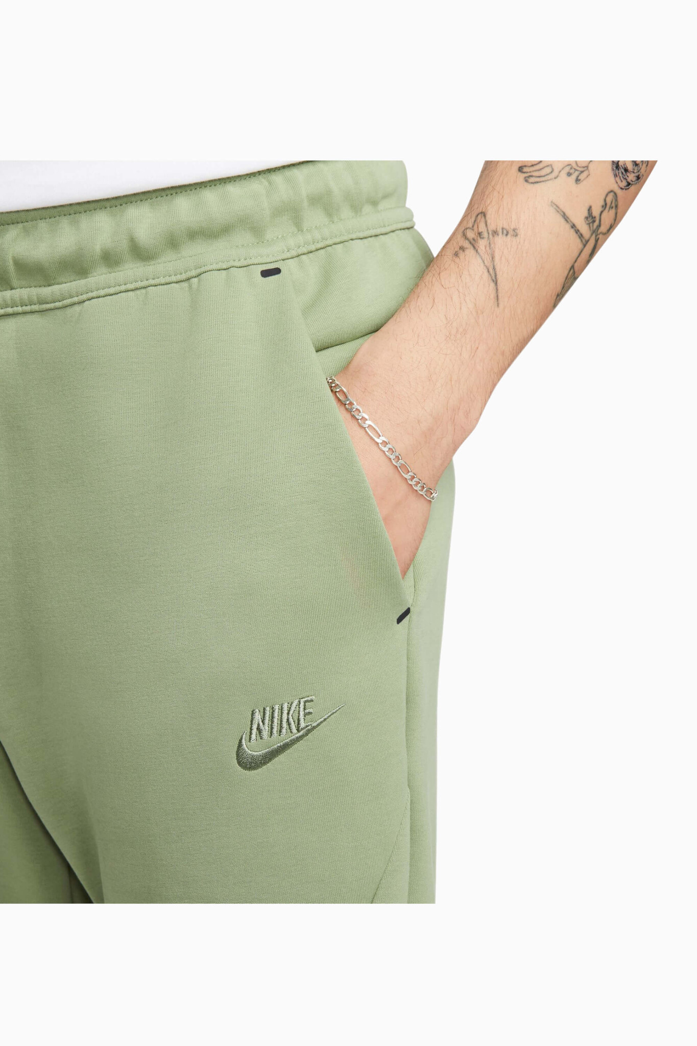 Nike tech fleece joggers khaki hotsell