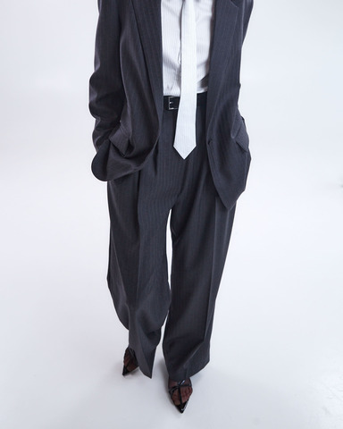 Брюки в полоску из шерсти Лоро Пиана темно-серый