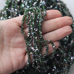 Хрусталь (стекло) граненный, хвойный зелёный 4*3 мм, 1 нить, С028