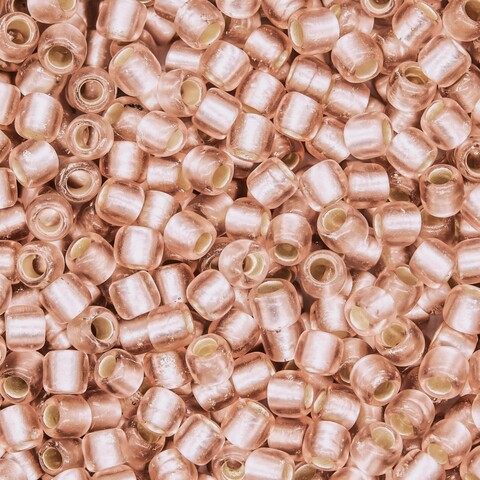 Японский бисер TOHO Round 8/0 (№31F), с внутренним серебрением, прозрачный матовый