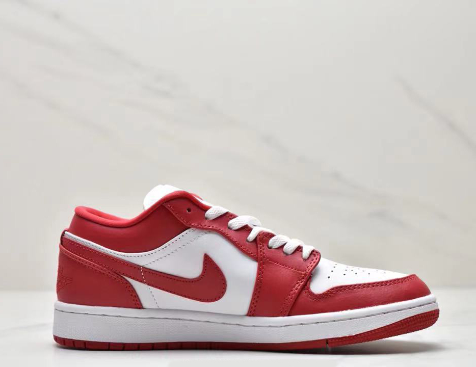 Jordan low red store