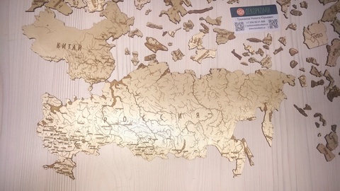 Детализированная пазл-карта мира ДекорКоми из дерева