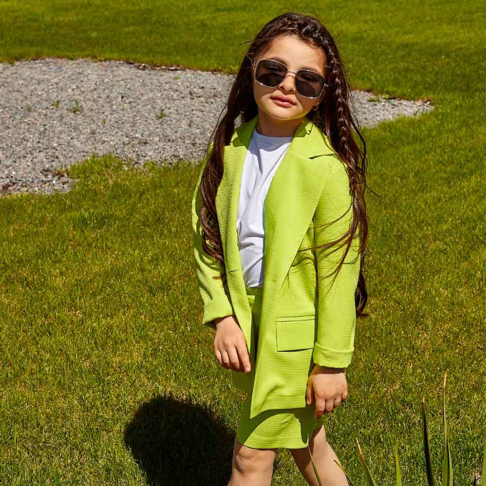 Дитячий костюм піджак і шорти в салатовий колір на дівчинку
